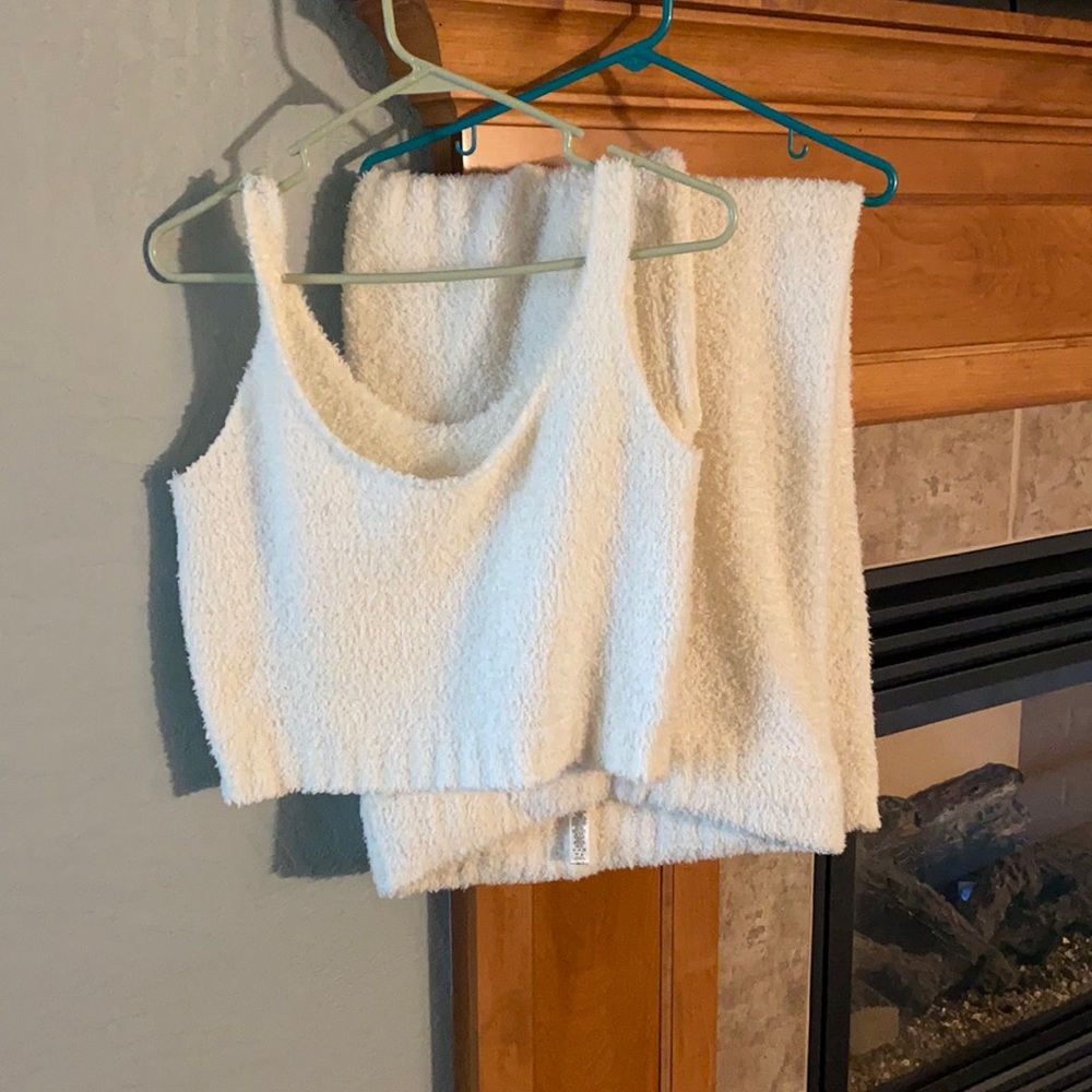 Skims pajamas. Brand new. Worn once.